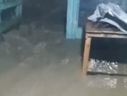 Hujan Deras Sebabkan Banjir di Kuta Panjang