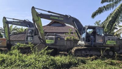 Excavator