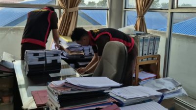 Geledah Kantor Disdikbud