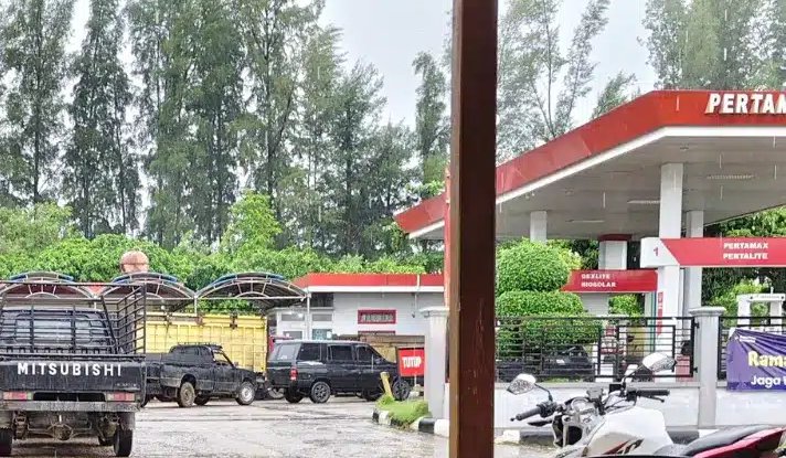 Pemkab Aceh Jaya Larang Mobar Antre Solar Siang Hari