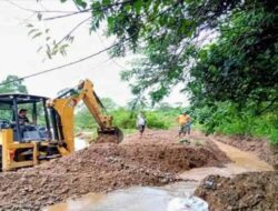Keluhan Petani Ditindaklanjuti, Sedimen Irigasi Gampong Pisang Dikeruk