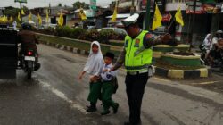 Jam Masuk Sekolah, Polisi Atur Lalu Lintas di Sejumlah Titik Aceh Tenggara