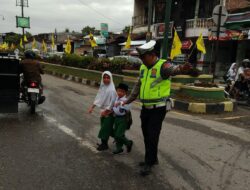 Jam Masuk Sekolah, Polisi Atur Lalu Lintas di Sejumlah Titik Aceh Tenggara