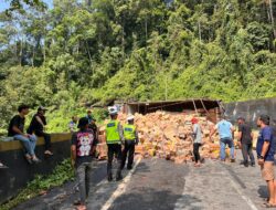 Kecelakaan di Tanjakan Kedabuhan, Istri Sopir Truk Meninggal Dunia